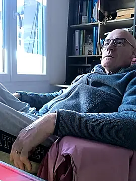 bogland33 online show from January 11, 2:44 pm