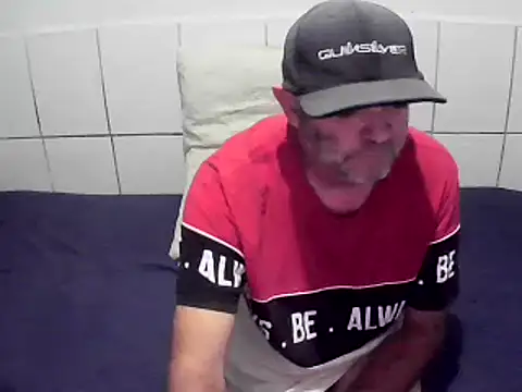 Snapshot of pierdona chatting on May 30, 8:17 pm pierdona online show from May 30, 8:17 pm