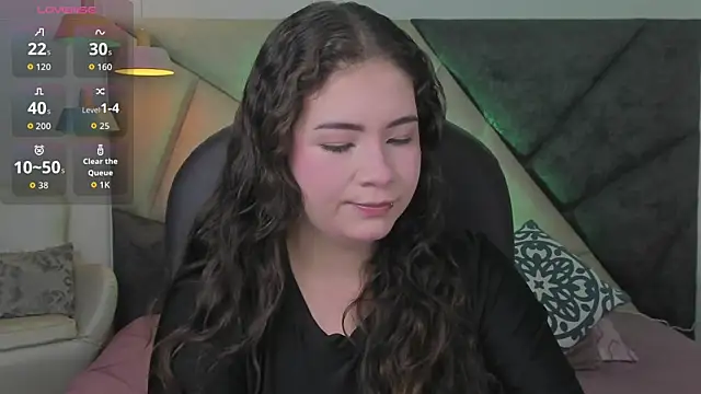 Snapshot of KarenPautt chatting on June 26, 5:39 pm KarenPautt online show from June 26, 5:39 pm