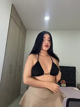Snapshot of AuroraFiore chatting on June 19, 1:43 am AuroraFiore online show from June 19, 1:43 am