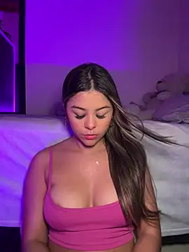 Snapshot of tuckersabrina chatting on March 3, 1:31 am tuckersabrina online show from March 3, 1:31 am