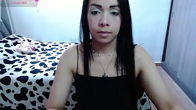 Snapshot of Amber_Lovely chatting on January 1, 6:27 pm Amber Lovely online show from January 1, 6:27 pm