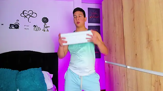 ANDREZALVAREZ online show from December 3, 3:09 am