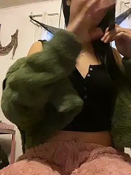 Snapshot of kittyprettybby chatting on July 16, 9:43 pm kittyprettybby online show from July 16, 9:43 pm