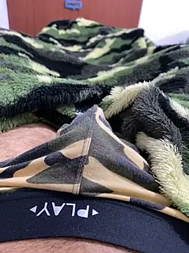 Snapshot of dantedesirexx chatting on February 2, 8:02 am dantedesirexx online show from February 2, 8:02 am