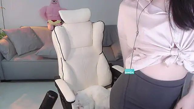 Snapshot of YiJin-a chatting on December 2, 3:14 pm YiJin-a online show from December 2, 3:14 pm