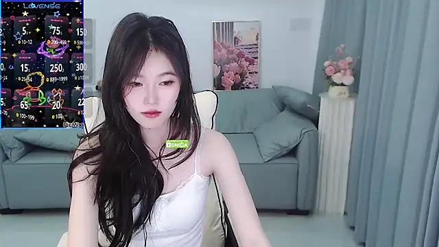 Snapshot of YiJin-a chatting on February 12, 4:00 pm YiJin-a online show from February 12, 4:00 pm