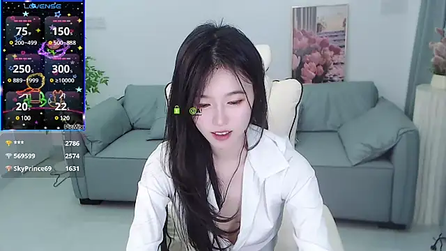 Snapshot of YiJin-a chatting on February 15, 5:39 pm YiJin-a online show from February 15, 5:39 pm