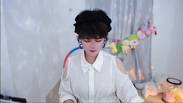 Snapshot of Fan_ting chatting on October 26, 3:01 am Fan ting online show from October 26, 3:01 am