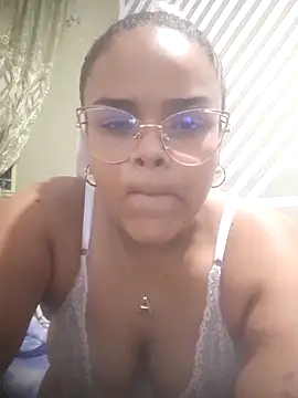 Evabigass online show from February 28, 9:01 pm