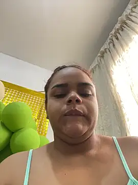 Snapshot of Evabigass chatting on June 9, 12:39 pm Evabigass online show from June 9, 12:39 pm