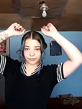 Elvishcassie  online show from November 18, 4:11 pm