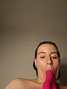 Snapshot of lindsay_33off chatting on January 28, 10:12 pm lindsay 33off online show from January 28, 10:12 pm