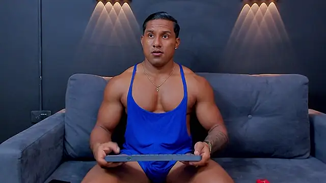 CallumMuscle online show from January 21, 1:18 am