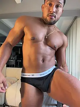CallumMuscle online show from July 4, 8:37 pm