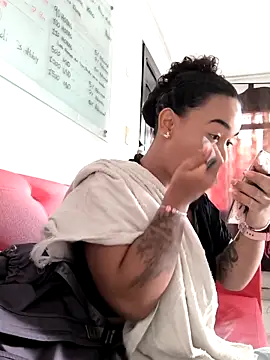 evafoxs online show from December 19, 12:23 pm