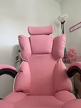 Snapshot of BabyFannyxx chatting on July 5, 2:13 pm BabyFannyxx online show from July 5, 2:13 pm