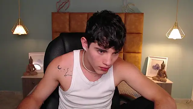 AlejooTwink online show from March 1, 12:50 am