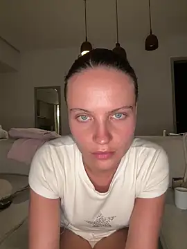 REALMEANXTINA1 online show from June 16, 12:57 am