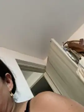 siri duque online show from November 12, 6:08 pm