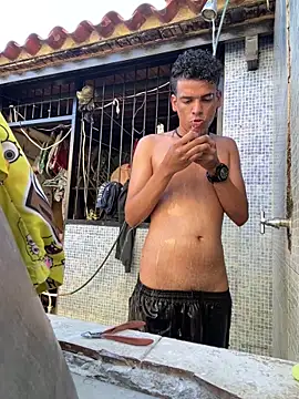 Snapshot of Leo_bunny_hot chatting on January 11, 9:04 pm Leo bunny hot online show from January 11, 9:04 pm