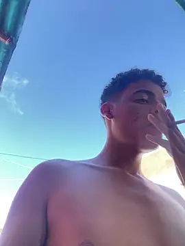 Snapshot of Leo_bunny_hot chatting on January 20, 8:18 pm Leo bunny hot online show from January 20, 8:18 pm