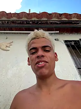 Snapshot of Leo_bunny_hot chatting on September 8, 7:02 pm Leo bunny hot online show from September 8, 7:02 pm