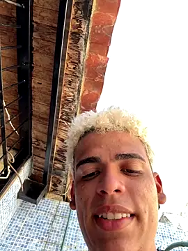 Snapshot of Leo_bunny_hot chatting on September 14, 7:24 pm Leo bunny hot online show from September 14, 7:24 pm