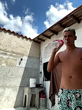 Snapshot of Leo_bunny_hot chatting on September 24, 6:00 pm Leo bunny hot online show from September 24, 6:00 pm