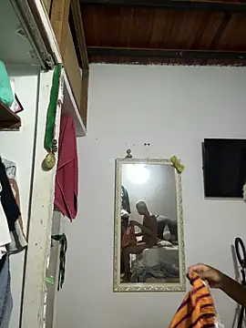 Snapshot of Leo_bunny_hot chatting on October 10, 4:39 pm Leo bunny hot online show from October 10, 4:39 pm