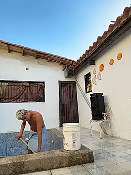 Snapshot of Leo_bunny_hot chatting on October 29, 9:16 pm Leo bunny hot online show from October 29, 9:16 pm