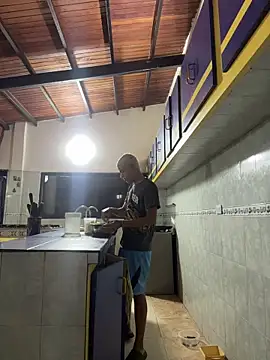 Snapshot of Leo_bunny_hot chatting on November 6, 4:46 am Leo bunny hot online show from November 6, 4:46 am