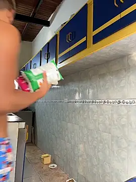 Snapshot of Leo_bunny_hot chatting on November 19, 7:25 pm Leo bunny hot online show from November 19, 7:25 pm