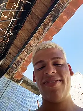 Snapshot of Leo_bunny_hot chatting on November 27, 7:27 pm Leo bunny hot online show from November 27, 7:27 pm