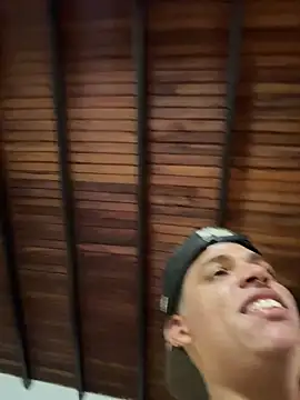 Snapshot of Leo_bunny_hot chatting on December 1, 8:58 pm Leo bunny hot online show from December 1, 8:58 pm