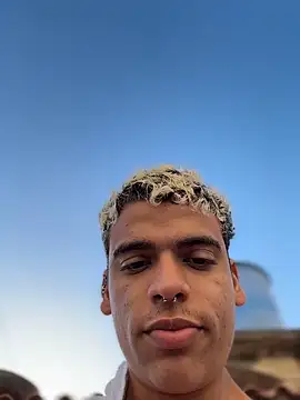 Leo bunny hot online show from February 3, 8:58 pm