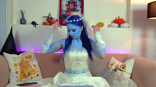 Snapshot of AlexandraBloom chatting on October 30, 6:19 pm AlexandraBloom online show from October 30, 6:19 pm