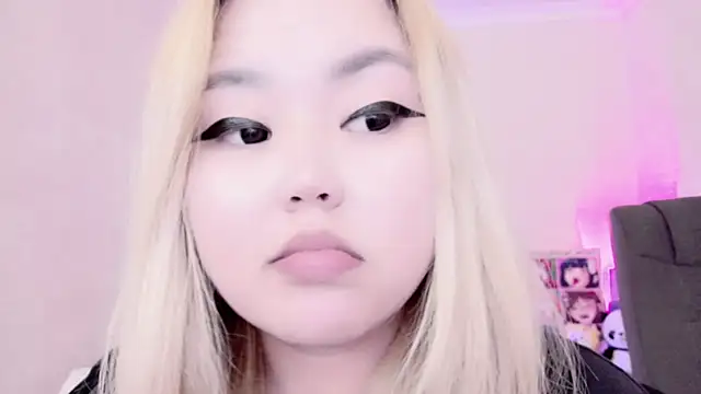 amelia sunlight online show from February 6, 7:35 am