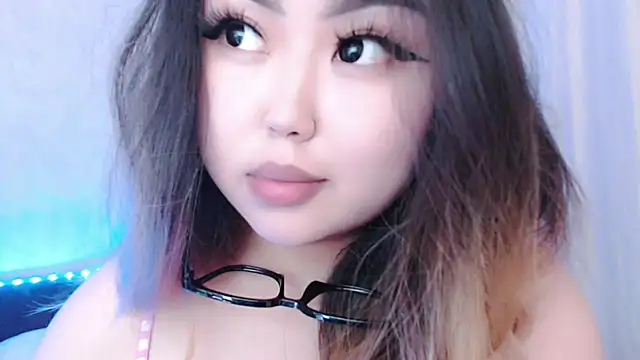 amelia sunlight online show from June 10, 5:23 pm