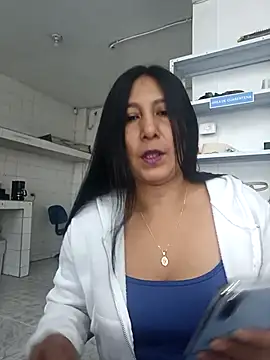 Megan jennerr online show from November 6, 7:15 pm