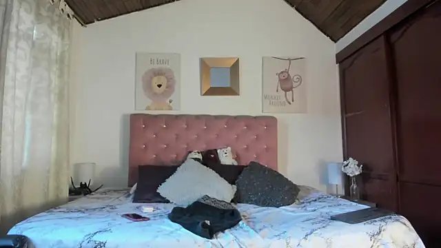 CelessteRedds online show from November 27, 11:23 am