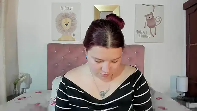 CelessteRedds online show from December 15, 11:25 am