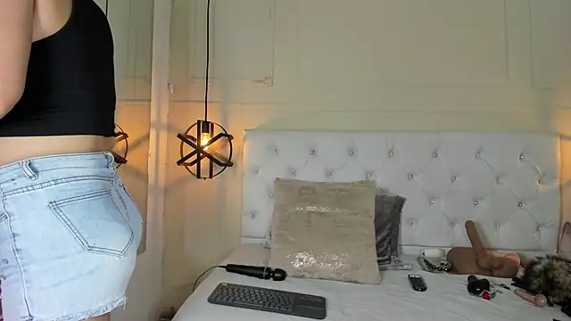 Slut Milf  online show from January 6, 6:41 pm