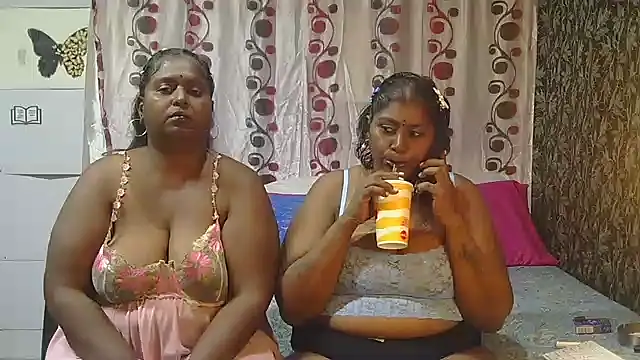 Snapshot of indiansuga chatting on October 30, 5:24 pm indiansuga online show from October 30, 5:24 pm