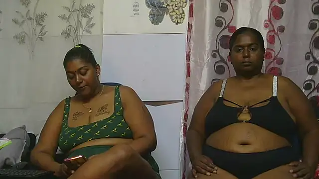 Snapshot of indiansuga chatting on November 27, 6:48 am indiansuga online show from November 27, 6:48 am