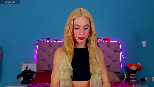 Snapshot of Ladanny_ chatting on December 21, 1:42 pm Ladanny online show from December 21, 1:42 pm