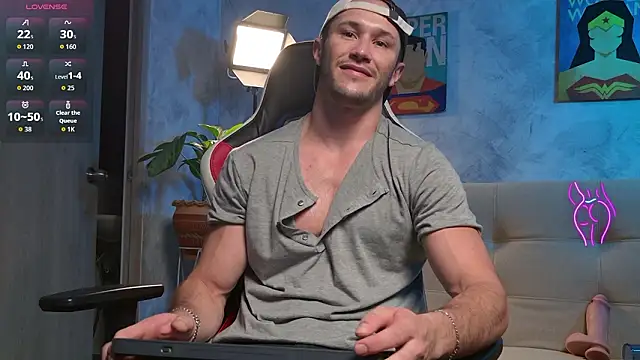 AxelFairchaild online show from February 8, 1:58 pm