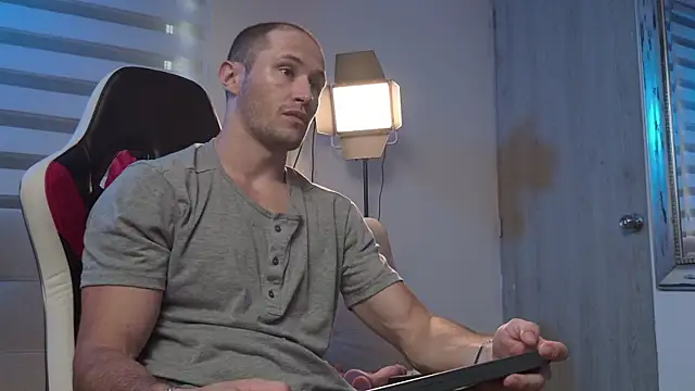 AxelFairchaild online show from May 2, 1:38 pm