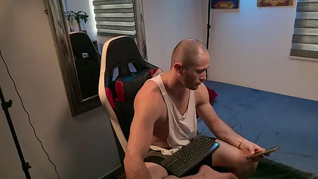 AxelFairchaild online show from July 23, 2:48 pm