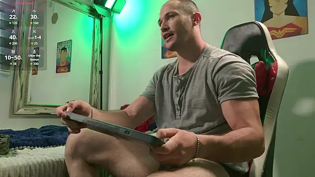 AxelFairchaild online show from July 28, 2:13 pm